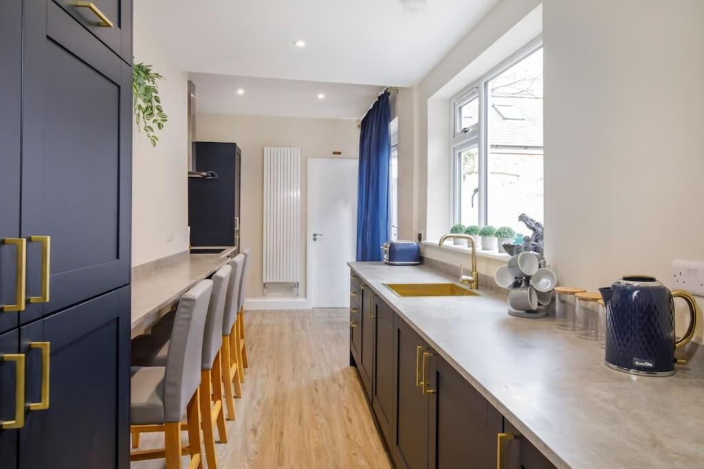 The Milton - Stylish Terraced Villa York Exterior foto